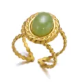 Anello dorato vintage regolabile con incastonatura di pietra naturale ovale verde - Stile Onda con Bordi a Perline e Gemma Verde Ovale (012)