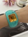 Bracciale rigido largo in resina turchese con inserto ambrato quadrato per vacanze - Verde lago