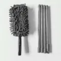 Detailansicht von Mikrofaser-Chenille-Staubwedelkopf und vier Verlängerungsstangen - Chenille Staubwedel Set / 1.9m Gray