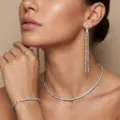 Elegante set di gioielli da sposa argento con collana tennis e orecchini pendenti - Set 12 (Stile Lusso 4 Pezzi Catena da Tennis Argentato)