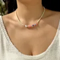 Handgefertigte böhmische Halskette mit rosa Keramikfisch und bunten Perlen für den Sommer - Rosa Fisch Variante / Rosa