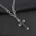 Herren Halskette aus Edelstahl mit schwarzem Kreuzanhänger und massiver Panzerkette - Doppelschichtiger Dicker Spitzer Kreuzstil / 60cm NK-Kette / Silberschwarz