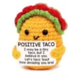 Peluche taco positive au crochet faite à la main adorable poupée de soutien émotionnel - Rouleaux de pomme de terre