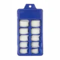 Vista detallata de uñas postizas largas tipo ataúd en una caja azul de 10 compartimentos - Beige (BLC002) / Caja de 10 Rejillas