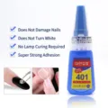 Detailweergave van 401 professionele nagellijm voor het aanbrengen van strass en kunstnagels - Blauwe Fles 401 Lijm