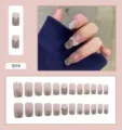Vue détaillée de faux ongles dégradés pailletés argentés avec nœuds papillons - Style Papillon Rose Argenté (Z019) / Lot de 24 (Style avec Colle) / Rose