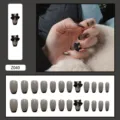 Détail de 24 faux ongles dégradés gris avec décorations de nœuds noirs en 3D élégants - Style Papillon Sombre (Z040) / 24 Pièces/Ensemble