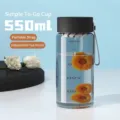 Bouteille d'eau en verre de 550ml avec infuseur à thé indépendant et sangle de transport grise - 550ml Noir