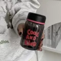 Gourde en plastique translucide sombre avec imprimé COOL AND KIND et anneau rose décor - Petit Couvercle Rond - Design Lettres / Noir Cool 400ml