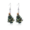 Festliche grüne Weihnachtsbaum Ohrringe mit goldenem Stern auf weißem Hintergrund - Harz Weihnachtsbaum Hängeohrringe