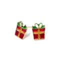 Macro detail van kerstcadeau-enamel stud oorbellen in feestelijke rode en groene kleuren. - Kerst Cadeauverpakking