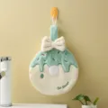 Absorbent green and cream donut-shaped hand towel with decorative bow and embroidery - 20x28cm / Light Green