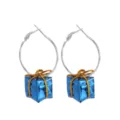 Creatieve kerstcreolen met blauwe metallic geschenkdooshangers en gouden lint - Blauwe Geschenkdoos Oorbellen (006-15)