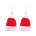 Leuke gebreide kerstman muts oorbellen in rood en wit voor de komende feestdagen. - Gebreide Kerstmuts Oorbellen (006-10)