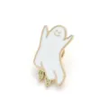 Broche mignonne d'Halloween en émail motif fantôme avec des chaussures vertes - Style Fantôme avec Mains en l'Air