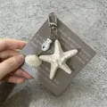 Porte-clés style océan avec étoile de mer blanche, poisson céramique et coquillage - Style Étoile de Mer (yc5345) / Blanc