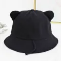 Detailansicht eines schwarzen Sonnenhutes mit niedlichen 3D-Katzenohren. - Erwachsene 56-58cm Umfang / Katzenohren Stil / Schwarz
