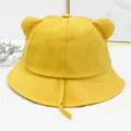 Detailansicht eines gelben Fischerhutes mit niedlichen Tierohren und Baumwollstoff - Erwachsene 56-58cm Umfang / Katzenohren Stil / Gelb