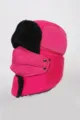 Detalle de un gorro de trampero rosa resistente al viento con forro de piel sintética negra. - Orejeras Con Máscara / Talla única / Rosa Rojo (Estilo Bufanda)