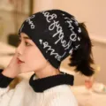 Vielseitige schwarze Pferdeschwanz-Beanie mit weißem Paris-Aufdruck - Englischer Buchstabenstreifendruck / Verstellbar / Schwarz