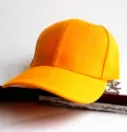 Detailansicht einer leuchtend gelben Canvas-Baseballkappe mit verstellbarem Verschluss - Verstellbar / Gelb