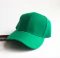 Grüne Canvas-Baseballkappe mit verstellbarem Riemen für Sonnenschutz - Verstellbar / Sattes Grün
