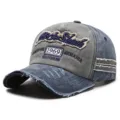 Vintage Distressed Denim-Basecap in Blau und Grau mit Rock Shark-Stickerei und Patches - Erwachsene (55-60cm) / 1969 Marine und Hellgrau