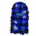 Nahaufnahme einer blau-schwarzen, zotteligen Balaclava mit einer einzelnen Öffnung - Einheitsgröße / Distressed Strickstil / Seeblau Basis