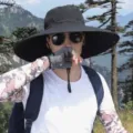 Herren Sonnenhut mit breiter Krempe zum Angeln und Wandern, dunkelgrau, schnelltrocknend - M (56-58cm) / Schwarz