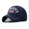 Vintage-Baseballkappe in verwaschenem Dunkelblau mit Amerika-Stickerei und USA-Flagge - Reguläre Passform / Marineblau