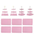 Detailansicht rosa Kunststoff-Kuchenständer und rechteckige Tabletts für Desserttische. - Je 2 Sets quadratische & Kirschblüten-Etagere mit 3 Etagen in Roségold sowie 6 rosa Spitzentabletts