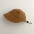 Vista de sombrero de sol marrón para niños con cordón de ajuste regulable negro. - Talla 48-52CM Aprox. 2-7 Años / Caqui
