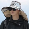 Detailansicht Herren-Camouflage-Sonnenhut mit breiter Krempe und Nackenschutz - Großer Schal Kletterhut / Tarnung Khaki