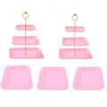 Ensemble de support à gâteau rose à 3 étages avec plateaux rectangulaires pour fête. - 2 Ensembles de supports à 3 niveaux gaufrés carrés roses à tiges dorées et 3 plateaux carrés gaufrés roses
