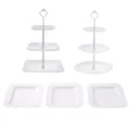 Support à gâteau blanc à 3 étages plateau d'affichage de table de fête de mariage - Support à 3 niveaux carré gaufré (1 set) et support à 3 niveaux rond gaufré (1 set) tiges blanches et plateaux carrés gaufrés blancs (3 pièces)