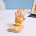 Niedlicher gelber Shiba Inu Handyhalter und Tablet-Ständer für kreative Schreibtischdeko - Eleganter Hund