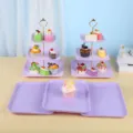 Présentoirs à cupcakes carrés violets à 3 niveaux et plateaux à desserts assortis. - Support Carré Gaufré Avec Plateau Carré / 2 Présentoirs À Étages Et 3 Plateaux / Violet