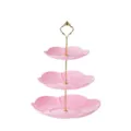 Esta vista detallada muestra el soporte para pasteles y frutero rosa de tres niveles en detalle. - Soporte para pasteles de 3 niveles pétalos, rosa con varilla dorada / Rosa