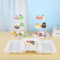 Présentoirs à gâteaux blancs à étages et plateaux à dessert à bords dentelle pour décoration - Support Rond Gaufré Avec Plateau Carré En Dentelle / 2 Présentoirs À Étages Et 3 Plateaux / Blanc