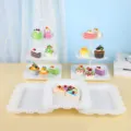 Support à gâteau blanc 3 étages européen et plateau à dessert en dentelle - Support Carré Rayé (Tige Blanche) Avec Plateau Carré En Dentelle Ajourée / 2 Présentoirs À Étages Et 3 Plateaux / Blanc