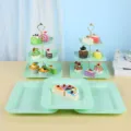 Présentoir à gâteaux vert à 3 niveaux et ensemble de plateaux à dessert pour fête - Présentoir À 3 Niveaux À Rayures Carrées Avec Plateau Carré Gaufré / Ensemble De 5 Pièces (2 Ensembles De Présentoirs À 3 Niveaux + 3 Plateaux) / Vert