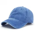 Verstellbare Baseballkappe aus gewaschener Baumwolle in Blau im Vintage-Look - Distressed Einfarbiger Stil (2021A-805) / Saphirblau