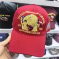 Casquette de baseball rouge brodée America 250e anniversaire avec aigle et drapeau - Style Commémoratif 250e Anniversaire de l'Amérique / Rouge
