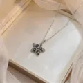 Élégant collier pendentif étoile imprimé léopard avec chaîne argentée en boîte cadeau - Style Étoile (X0957)