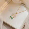 Élégant collier en or orné d'un pendentif fleur en zircon dans un joli coffret - Tournesol Émeraude (X1079)
