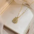 Élégant collier pendentif rose dorée avec zircone cubique étincelante pour femmes - Style Rose Pavée 3D (X0978) / Or