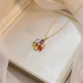 Collier élégant en or avec un pendentif fleur à six pétales en zircon coloré pour femme - Style Pétale Zirconia Six Couleurs (X0990) / Or