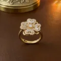 Eleganter 18 Karat vergoldeter Ring mit einer drehbaren Zirkonia-Blume für Damen - Ring (J0006) / Gold