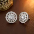 Elegante silberne Sonnenstrahl-Ohrstecker mit rotierendem Zirkonia-Blumendesign - Ohrringe (E0393--2) / Silber