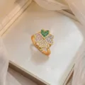 Gold-plated ring with rotating floral design and multi-colored cubic zirconia stones - Heart Rotating Ring (J0254) / Gold